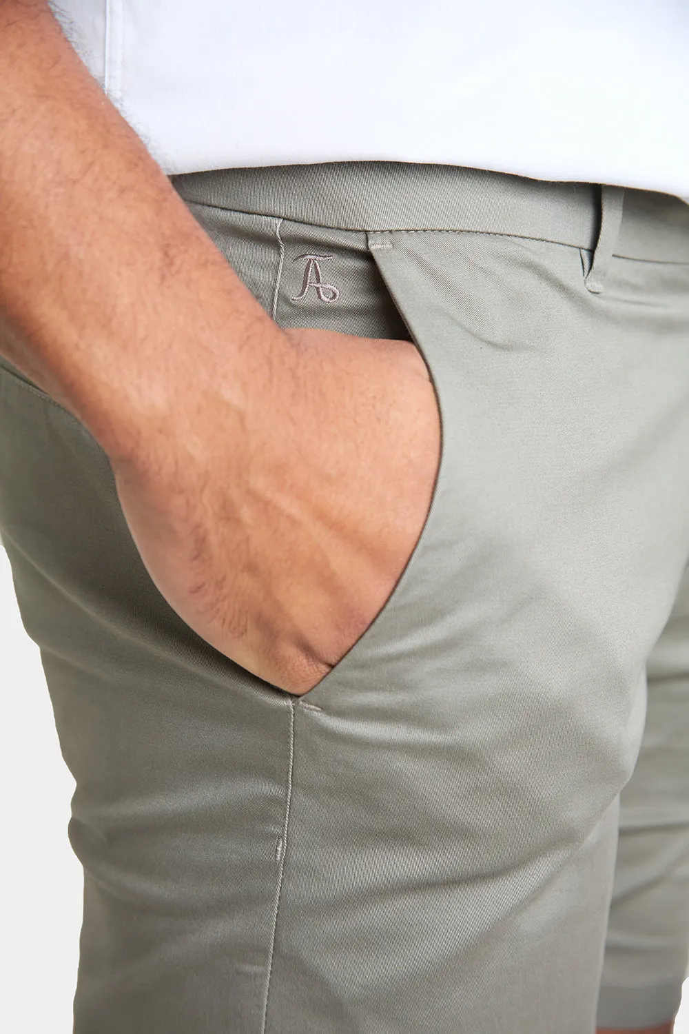 Athletic Fit Chino Shorts 7''  in Sage