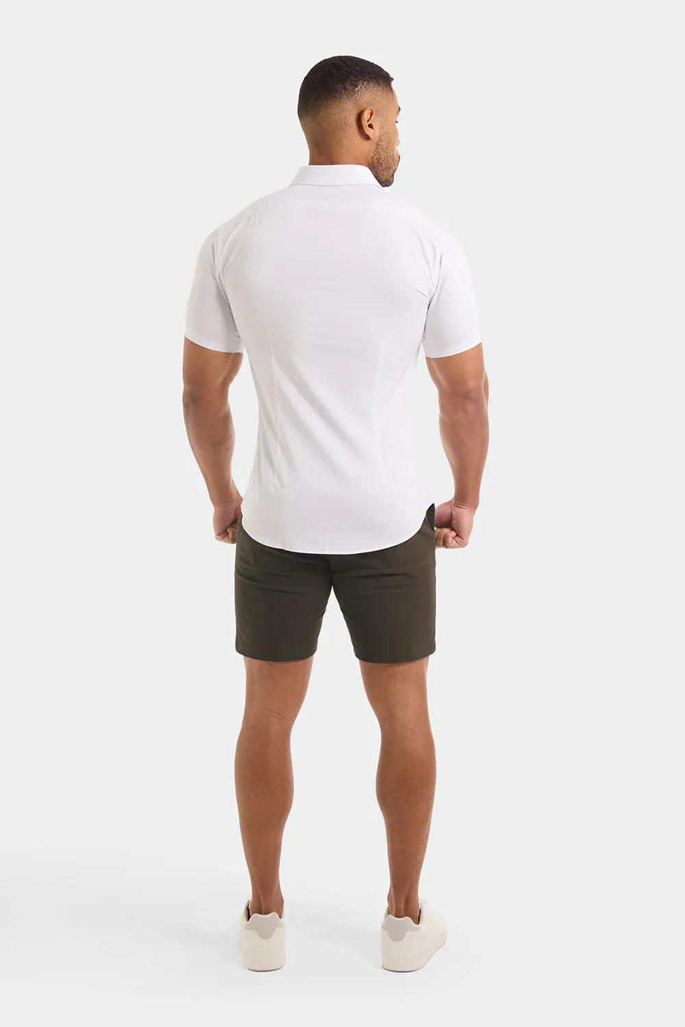 Athletic Fit Chino Shorts 7" in Khaki