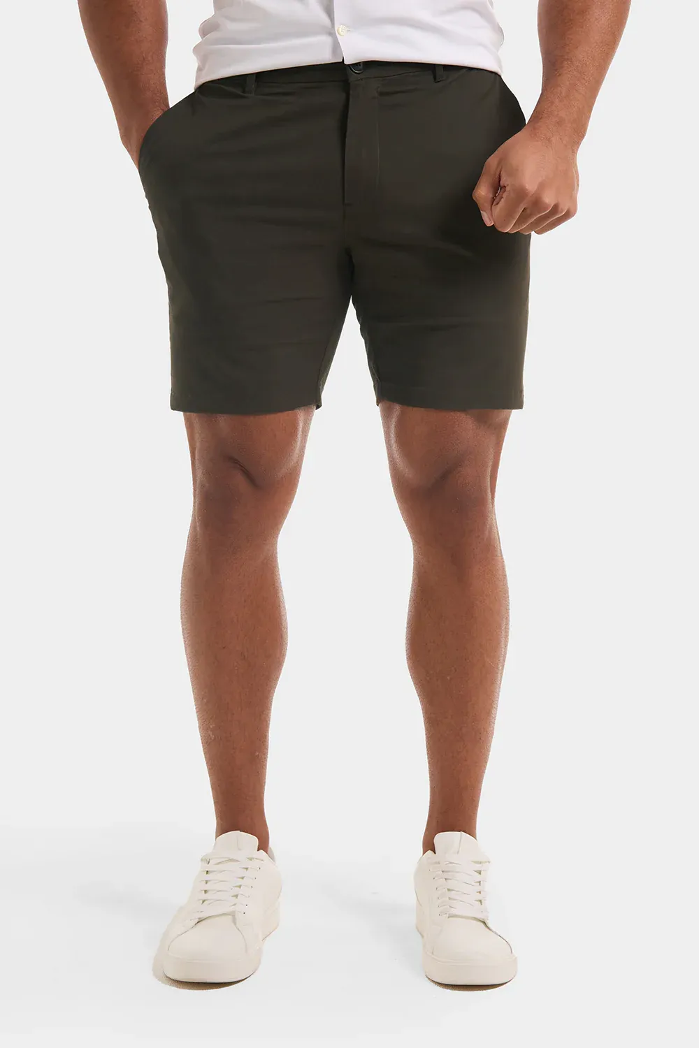 Athletic Fit Chino Shorts 7" in Khaki