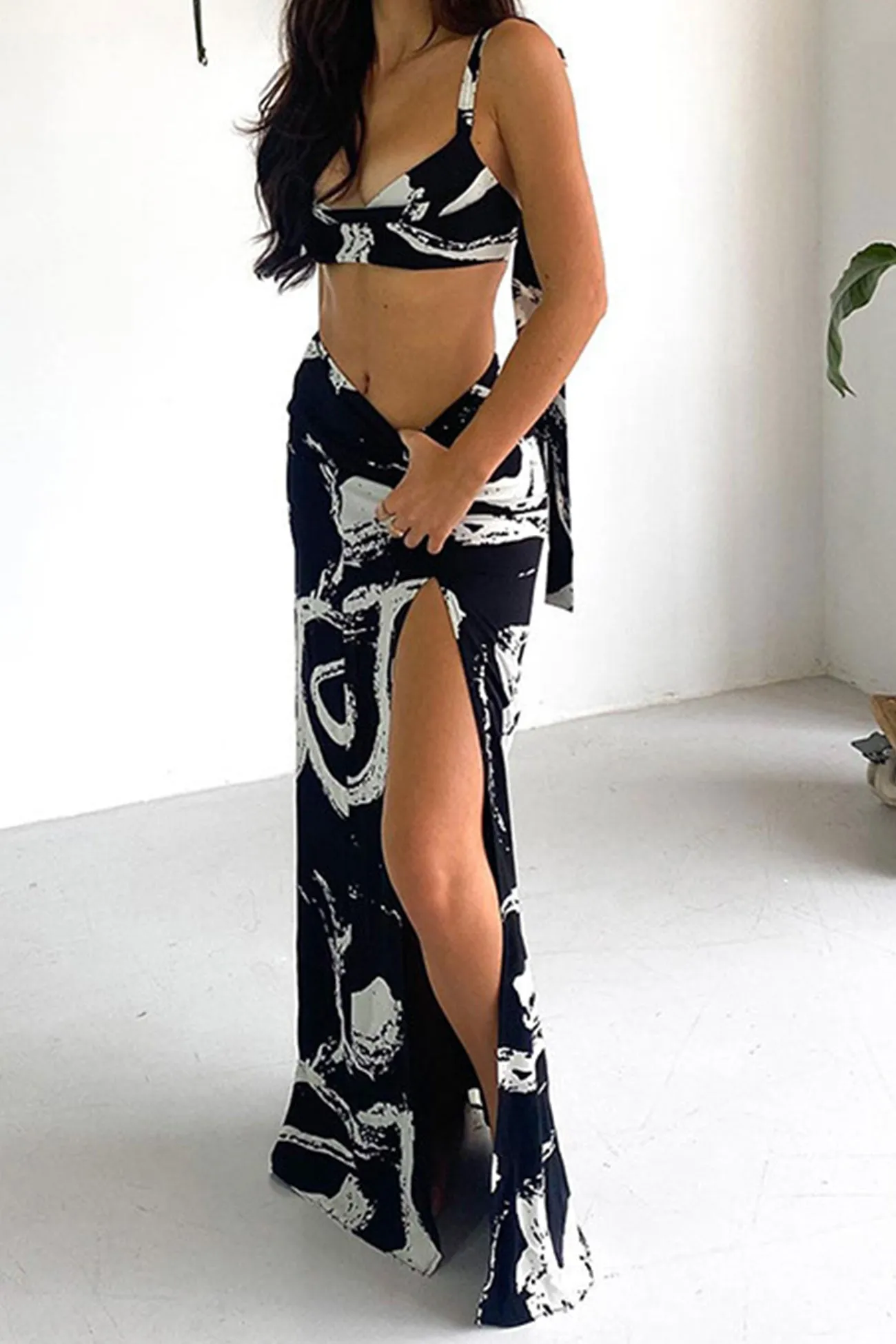 Graffiti Print Tie-straps Crop Top Drawstring Slit Skirt Suits